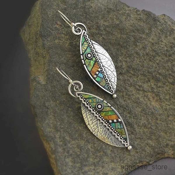 charm fashion retro simple green hanging earrings wedding silver plating female abstract color earrings r230819, Golden
charm fashion retro simple green hanging earrings wedding silver plating female abstract color earrings r230819, Golden
