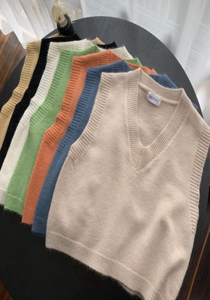2020 autumn retro solid color plush velvet vneck woolen knit vest women039s high waist short isshaped sleeveless sweater vest3064926, Black;white
2020 autumn retro solid color plush velvet vneck woolen knit vest women039s high waist short isshaped sleeveless sweater vest3064926, Black;white