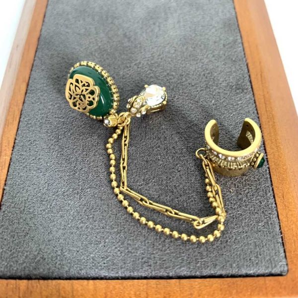 fashion designer alexander queen green diamond earrings for women's geometric tassel earbone clip temperament style earrings, Golden
fashion designer alexander queen green diamond earrings for women's geometric tassel earbone clip temperament style earrings, Golden