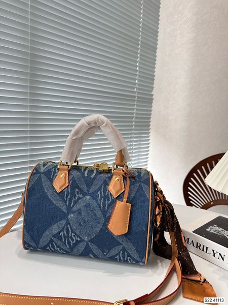 women's leather pillow bag retiro handbag designer 5a quality denim tote 41113 stylish all-in-one crossbody bag 8811 classic travel bag
women's leather pillow bag retiro handbag designer 5a quality denim tote 41113 stylish all-in-one crossbody bag 8811 classic travel bag