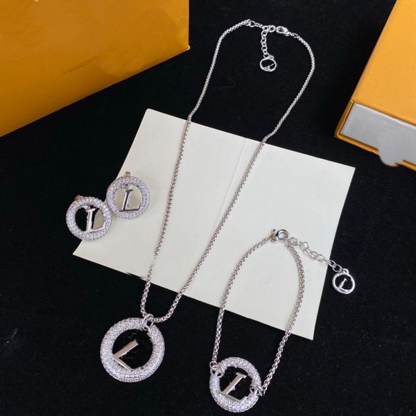 silver gold european and american diamond round letter l pendant copper necklaces bracelet women fashion necklace hoop earrings jewelry set, Black
silver gold european and american diamond round letter l pendant copper necklaces bracelet women fashion necklace hoop earrings jewelry set, Black