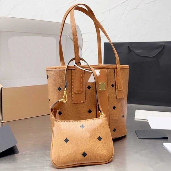 trendy mm tote bag designer totes classic brown luxurys handbags women fashion color matching shoulder shopping bags with coin purse
trendy mm tote bag designer totes classic brown luxurys handbags women fashion color matching shoulder shopping bags with coin purse