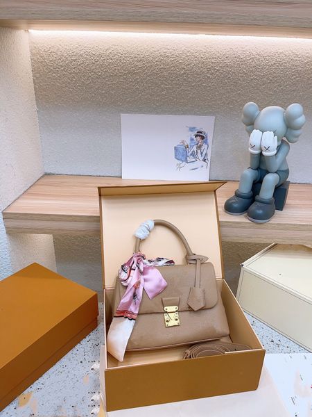 lady's handbag madeleine bb shoulder messenger bag scarf handbag fashion luxury wallet embossed high-quality luxury leisure cluny twist
lady's handbag madeleine bb shoulder messenger bag scarf handbag fashion luxury wallet embossed high-quality luxury leisure cluny twist