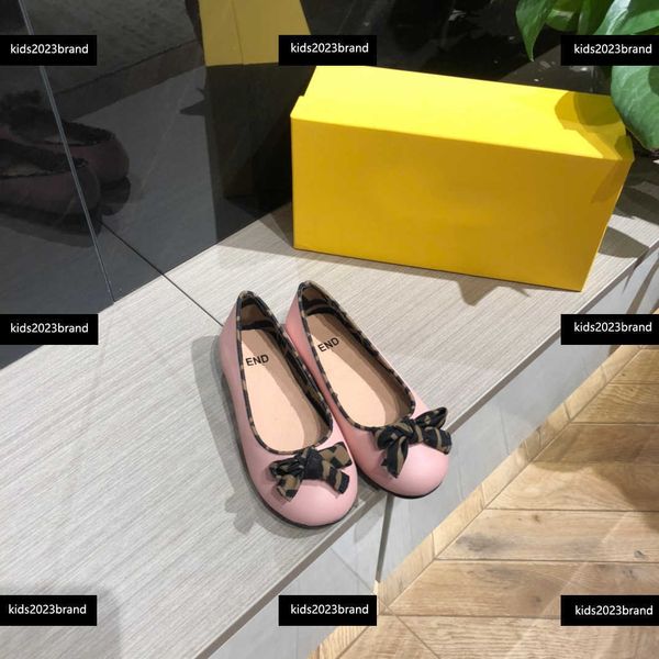 girl flat shoes child sneakers baby athletic shoes new listing bowknot design girls products box packaging children' size 26-35, Black;grey
girl flat shoes child sneakers baby athletic shoes new listing bowknot design girls products box packaging children' size 26-35, Black;grey