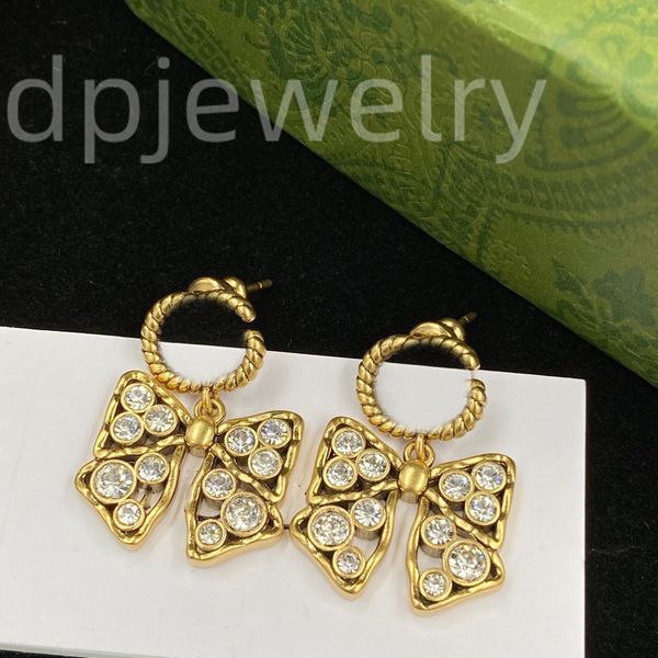 chic double letter charm earrings with gift box embossed stamp studs eardrop dangler for women party anniversary-a2, Golden;silver
chic double letter charm earrings with gift box embossed stamp studs eardrop dangler for women party anniversary-a2, Golden;silver
