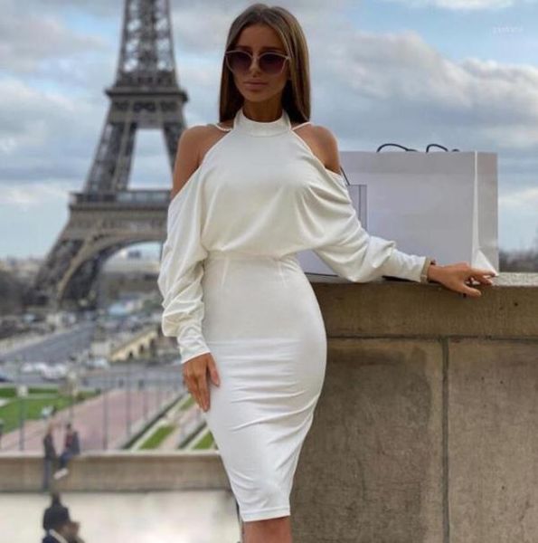 a casual dresses winter luxury long sleeve backless pearl chain black white women dress 2022 designer fashion evening party v1496687, Black;gray
a casual dresses winter luxury long sleeve backless pearl chain black white women dress 2022 designer fashion evening party v1496687, Black;gray