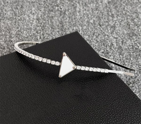 luxury designer headbands hair bands jewelry for womens girls brand fashion classic letters headband wedding party headwrap head w1062858, Silver
luxury designer headbands hair bands jewelry for womens girls brand fashion classic letters headband wedding party headwrap head w1062858, Silver