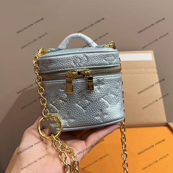 23ss women luxury designer totes bags flower handbag embossing shouder crossbody ladies handbags with original metal chainpouch purse 12cm
23ss women luxury designer totes bags flower handbag embossing shouder crossbody ladies handbags with original metal chainpouch purse 12cm