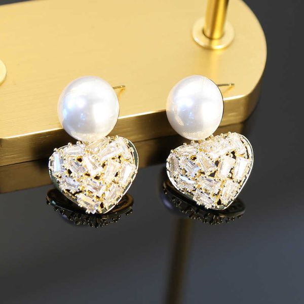 light luxury style diamond set zircon pearl earrings s925 silver needle premium love earrings temperament versatile earrings, Golden
light luxury style diamond set zircon pearl earrings s925 silver needle premium love earrings temperament versatile earrings, Golden