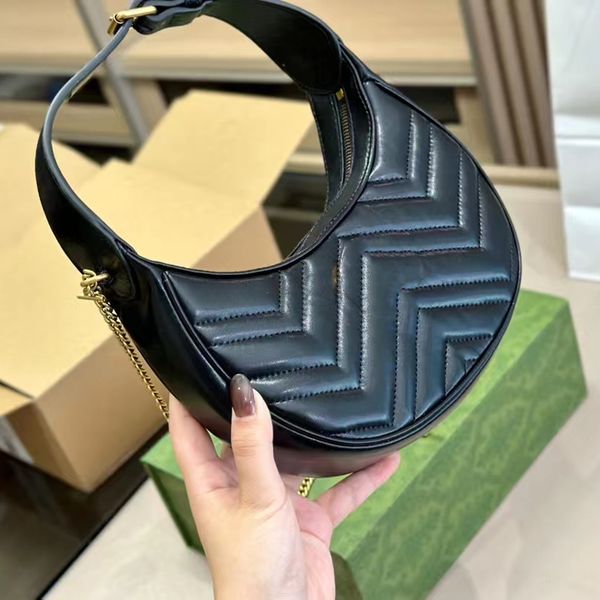 wave pattern handbag leather hobo bag designer shoulder bag women's chest bag fashion handbag carrying chain women's old flower ba
wave pattern handbag leather hobo bag designer shoulder bag women's chest bag fashion handbag carrying chain women's old flower ba