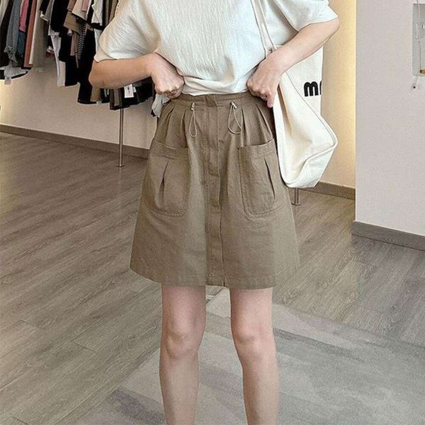 khaki overalls skirt womens summer retro fashion slim high waist elastic anti exposure a line short, Black
khaki overalls skirt womens summer retro fashion slim high waist elastic anti exposure a line short, Black