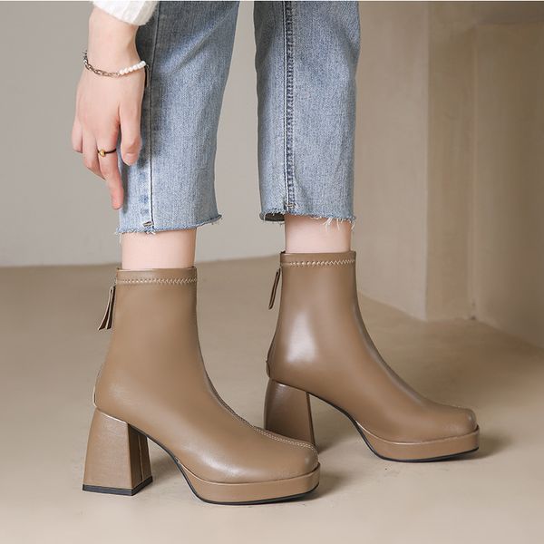 size 35-40 waterproof new product boots designer shoes black women winter warm plush ankle booties front zipper non slip cotton padded outdo
size 35-40 waterproof new product boots designer shoes black women winter warm plush ankle booties front zipper non slip cotton padded outdo