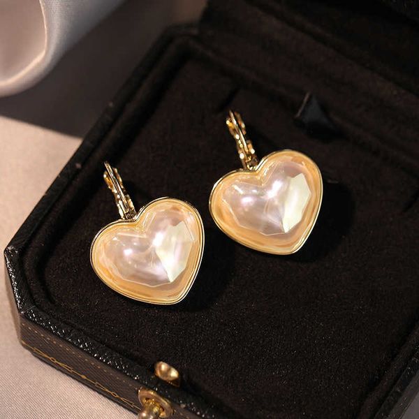 fantastic love pearl earrings for women 2023 new heart shaped design high grade earrings simple and luxury style earrings, Golden
fantastic love pearl earrings for women 2023 new heart shaped design high grade earrings simple and luxury style earrings, Golden