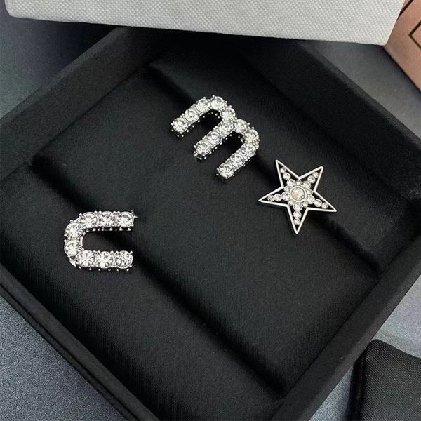 light luxury mi mismatched large letter five-pointed star earrings senior sense all match personality zirconium star earrings female very go, Golden;silver
light luxury mi mismatched large letter five-pointed star earrings senior sense all match personality zirconium star earrings female very go, Golden;silver