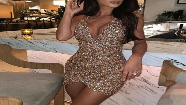 women sequins glitter sparkle deep v neck halter backless bodycon short mini dress evening party wrap hip package dress8435163, Black;gray
women sequins glitter sparkle deep v neck halter backless bodycon short mini dress evening party wrap hip package dress8435163, Black;gray
