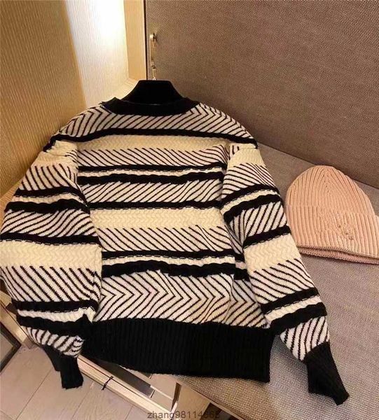 oversize woolen knitted long thickened sweater woollen jacket fall girls wool with big letter sleeved knit shirt loose fashion clothes langu, White;black
oversize woolen knitted long thickened sweater woollen jacket fall girls wool with big letter sleeved knit shirt loose fashion clothes langu, White;black