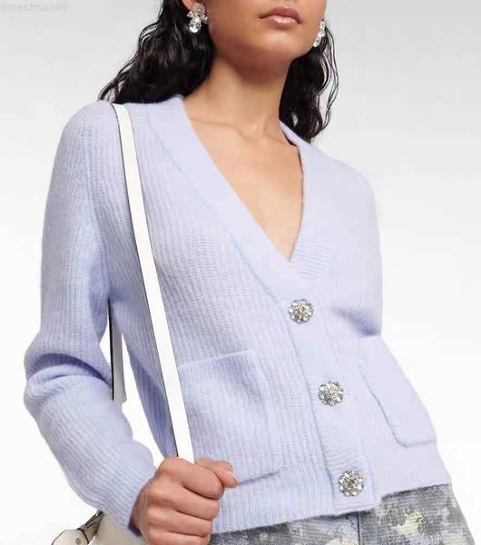 ganni v-neck cardigan 23aw women designer coats fashion knitted cardigan v-neck knit jacket long-sleeved sweater jacket fashion sweatshirt p, White
ganni v-neck cardigan 23aw women designer coats fashion knitted cardigan v-neck knit jacket long-sleeved sweater jacket fashion sweatshirt p, White
