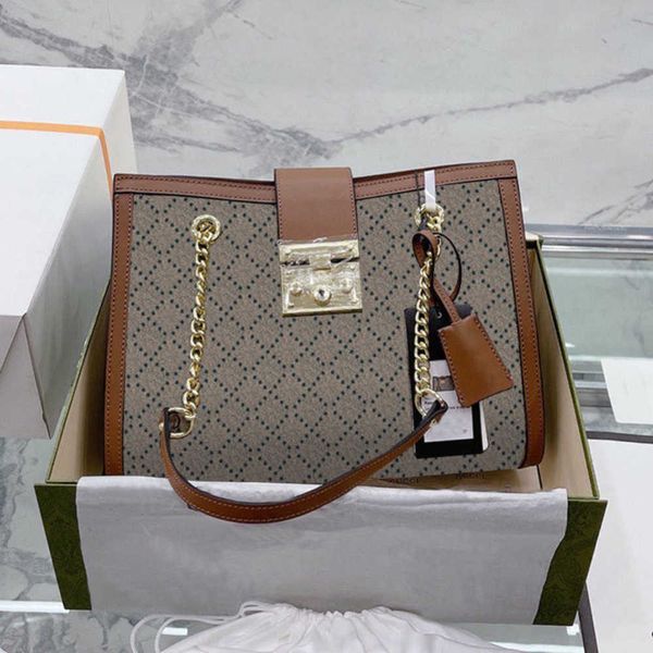luxury padlock tote bag women's classic handbag chain shoulder bags women large shopping backpacks leather handle hardware hasp lock pr
luxury padlock tote bag women's classic handbag chain shoulder bags women large shopping backpacks leather handle hardware hasp lock pr