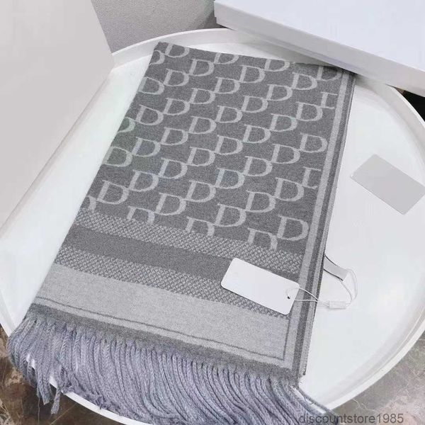 silk scarf mens luxury scarf womens four seasons shawl fashion letter scarf size 180*65cm 4 color optional exquisite gift box packaging, Blue;gray
silk scarf mens luxury scarf womens four seasons shawl fashion letter scarf size 180*65cm 4 color optional exquisite gift box packaging, Blue;gray