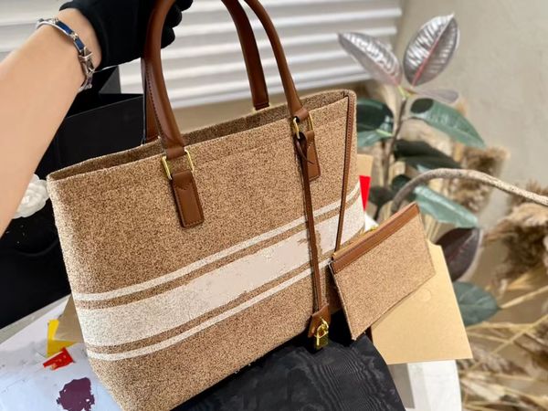 luxury goods designer shopping bag with large capacity fresh and fashionable concave design handbag
luxury goods designer shopping bag with large capacity fresh and fashionable concave design handbag