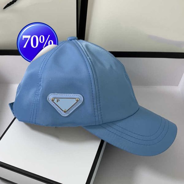 

1Designer casquette Ball Caps Couple Style Side Label Candy Color Curved Eaves Baseball Hat Sunshade Sunscreen Duck Tongue Hat Outdoor Riding Sul