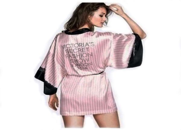 wholesale- catwalk models pyjamas women rhine silk pajamas tracksuit lace nightgown nightgown two-piece robe lucky a00085745829, Black;red
wholesale- catwalk models pyjamas women rhine silk pajamas tracksuit lace nightgown nightgown two-piece robe lucky a00085745829, Black;red