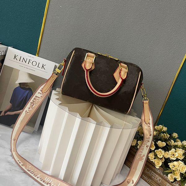 pillow bag oxidize cowhide speedy 20cm sell fashion bag women bag shoulder bags lady totes handbags bags 3 colors wallet purse
pillow bag oxidize cowhide speedy 20cm sell fashion bag women bag shoulder bags lady totes handbags bags 3 colors wallet purse