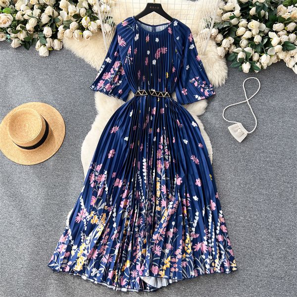 basic casual dresses elegant mid-length pleated dress with belt women fashion flower printing high waist o-neck half sleeve summer dresses v, Black;gray
basic casual dresses elegant mid-length pleated dress with belt women fashion flower printing high waist o-neck half sleeve summer dresses v, Black;gray