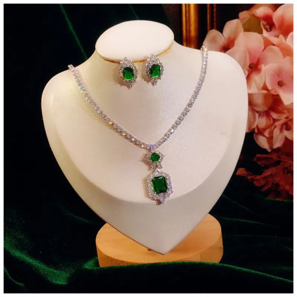 jewelry sets for women s925 sterling silver emerald gemstone earrings sparkling necklace classic fine jewellery drop
jewelry sets for women s925 sterling silver emerald gemstone earrings sparkling necklace classic fine jewellery drop