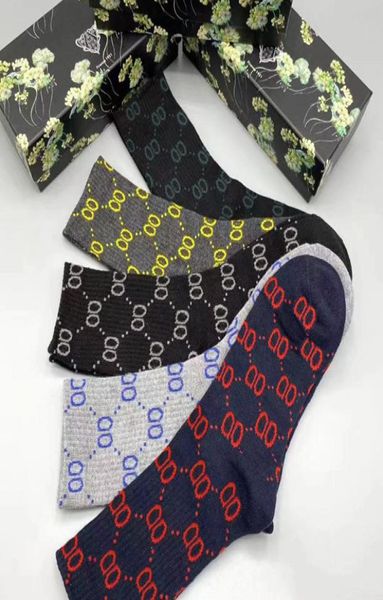 designers mens womens socks five pair mesh letter printed embroidery cotton man basketball sock with box3892682, Black
designers mens womens socks five pair mesh letter printed embroidery cotton man basketball sock with box3892682, Black