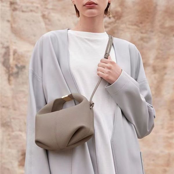 french new armpit bag crescent litchi print hand shoulder oblique cross-letter fashion casual women's brand bag
french new armpit bag crescent litchi print hand shoulder oblique cross-letter fashion casual women's brand bag