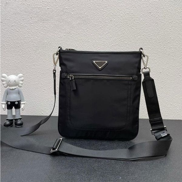 designer classic luxury bag canvas leather triangle logo men's shoulder bag women's shoulder bag high-quality handbags sought afte
designer classic luxury bag canvas leather triangle logo men's shoulder bag women's shoulder bag high-quality handbags sought afte