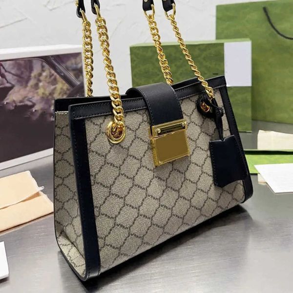 designers luxury handbag totes bag women's shoulder cross body bags brand letter crossbody handbags casual commuter women purse lady ch
designers luxury handbag totes bag women's shoulder cross body bags brand letter crossbody handbags casual commuter women purse lady ch
