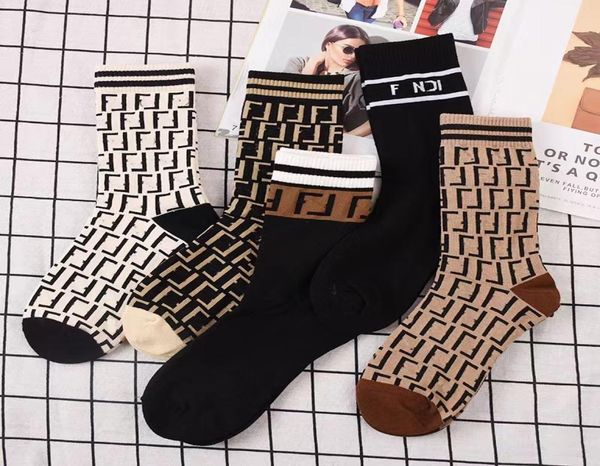 men and women designer socks retro letter print brand fashion sock men039s autumn winter socks whole2004777, Black
men and women designer socks retro letter print brand fashion sock men039s autumn winter socks whole2004777, Black