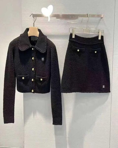 winter wool jacket womens dress twopiece miu designer jackets letter embroidery coat suit women skirt set3553388, Black;brown
winter wool jacket womens dress twopiece miu designer jackets letter embroidery coat suit women skirt set3553388, Black;brown