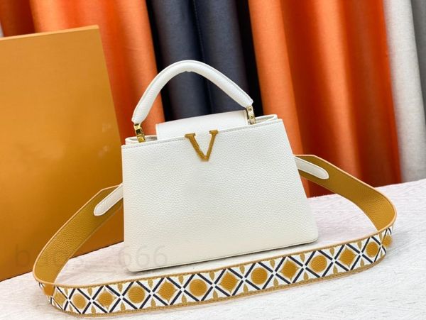 womens luxurys designer cowhide carry bags by capucines mm bb mini handbags shoulder straps featuring monograms flower pattern m94519 m23064
womens luxurys designer cowhide carry bags by capucines mm bb mini handbags shoulder straps featuring monograms flower pattern m94519 m23064