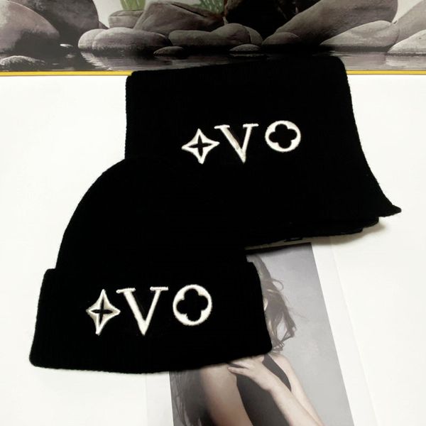 2024 l classic suit hat hat scarf cashmere rabbit cashmere quality the warm is super comfortable men and women can do a couple of styles, Blue;gray
2024 l classic suit hat hat scarf cashmere rabbit cashmere quality the warm is super comfortable men and women can do a couple of styles, Blue;gray