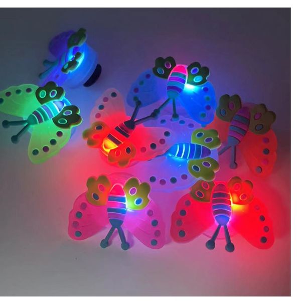 cute cartoon pvc shoe charms shoe buckles glow led light buckles fit bracelets butterfly shoe accessories charm, White;pink
cute cartoon pvc shoe charms shoe buckles glow led light buckles fit bracelets butterfly shoe accessories charm, White;pink