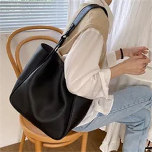 cgcbag luxury tote bag woman 2022 trend large capacity female shoulder leather simple designer handbag a2, Black
cgcbag luxury tote bag woman 2022 trend large capacity female shoulder leather simple designer handbag a2, Black