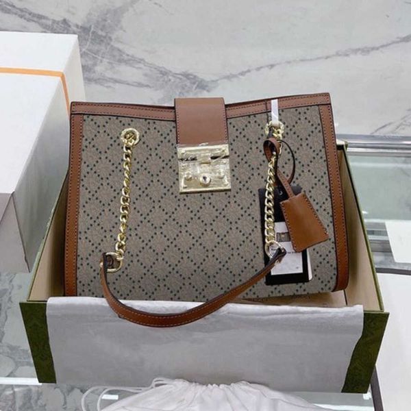brand handbag designers luxury totes bag women's shoulder cross body bags letter crossbody handbags casual commuter women purse lady ch
brand handbag designers luxury totes bag women's shoulder cross body bags letter crossbody handbags casual commuter women purse lady ch