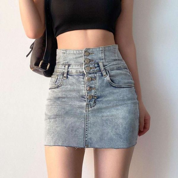 hong kong styled retro denim skirt high waist slim fit all matching a line bag hip short trend, Black
hong kong styled retro denim skirt high waist slim fit all matching a line bag hip short trend, Black