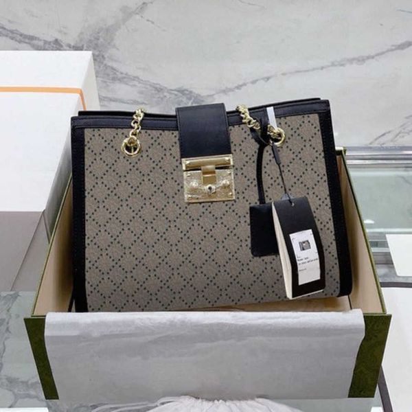designers brand handbag luxury totes bag women's shoulder cross body bags letter crossbody handbags casual commuter women purse lady ch
designers brand handbag luxury totes bag women's shoulder cross body bags letter crossbody handbags casual commuter women purse lady ch