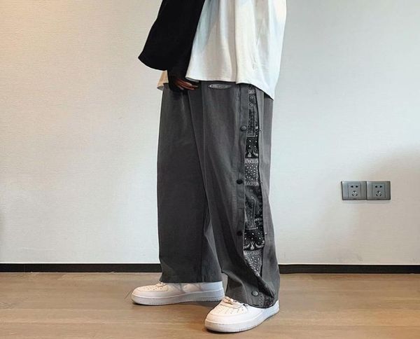 bandana casual pant men paisley wide leg patchwork trousers boys loose vintage streetwear male clothing spring summer7066591, Black
bandana casual pant men paisley wide leg patchwork trousers boys loose vintage streetwear male clothing spring summer7066591, Black