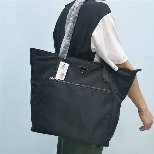 guss solid color tote bag shopping bag fashion trend women's bag one shoulder handbag 230715
guss solid color tote bag shopping bag fashion trend women's bag one shoulder handbag 230715