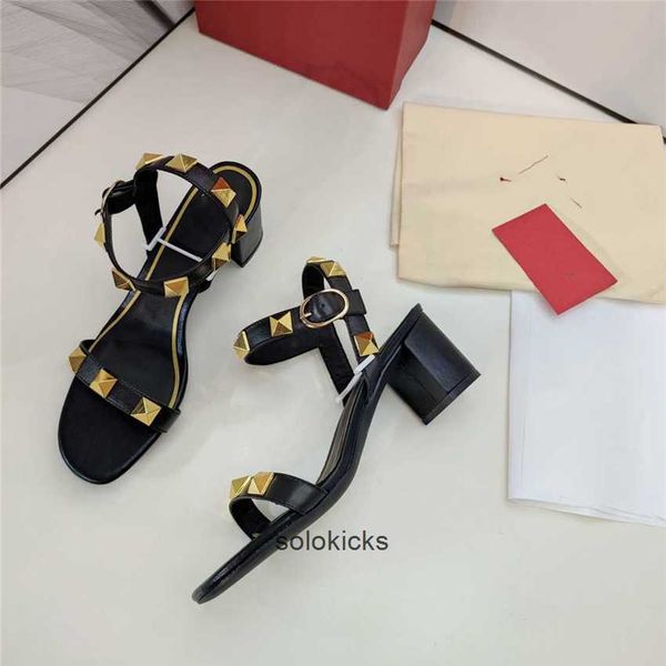 design letter 01-017 luxury valentinolies high heel leather women wedding party casual slippers fashion sandals, Black
design letter 01-017 luxury valentinolies high heel leather women wedding party casual slippers fashion sandals, Black