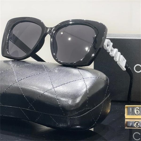 r sunglasses fashion sunglasses for women luxury letter mirror leg inlaid with diamond party beach shading uv protection polarized glasses g, White;black
r sunglasses fashion sunglasses for women luxury letter mirror leg inlaid with diamond party beach shading uv protection polarized glasses g, White;black