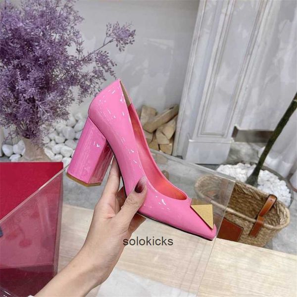 01-027 valentinolies fashion dress shoes women leather high heel metal buckle letter wedding party business casual flat shoes, Black
01-027 valentinolies fashion dress shoes women leather high heel metal buckle letter wedding party business casual flat shoes, Black