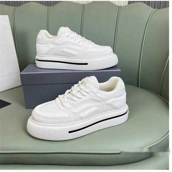 designer brand casual shoes capsule series 19fw black white sneakers shoes lates pthunder trainers rubber low platform sneaker
designer brand casual shoes capsule series 19fw black white sneakers shoes lates pthunder trainers rubber low platform sneaker