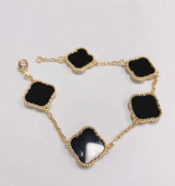 charm bracelets classic fashion designer clover bracelets flowers charm bracelet love bangle link chain women luxury jewelry van g8218267, Golden;silver
charm bracelets classic fashion designer clover bracelets flowers charm bracelet love bangle link chain women luxury jewelry van g8218267, Golden;silver