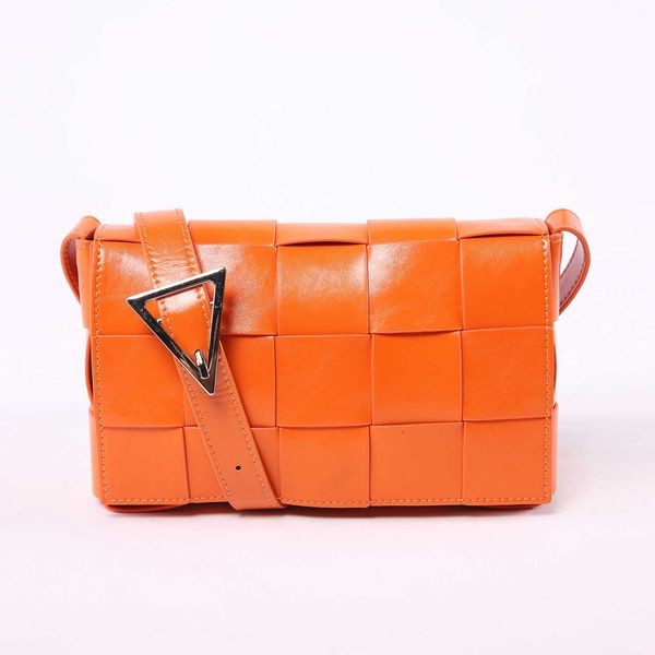 b designer bags for ladies evening one bag oblique 2023 bot versatile straddle bags vent s shoulder cassettes fashion woven elegant simple w
b designer bags for ladies evening one bag oblique 2023 bot versatile straddle bags vent s shoulder cassettes fashion woven elegant simple w
